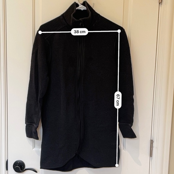 Lululemon turtleneck full zip size 4 - Picture 5 of 5
